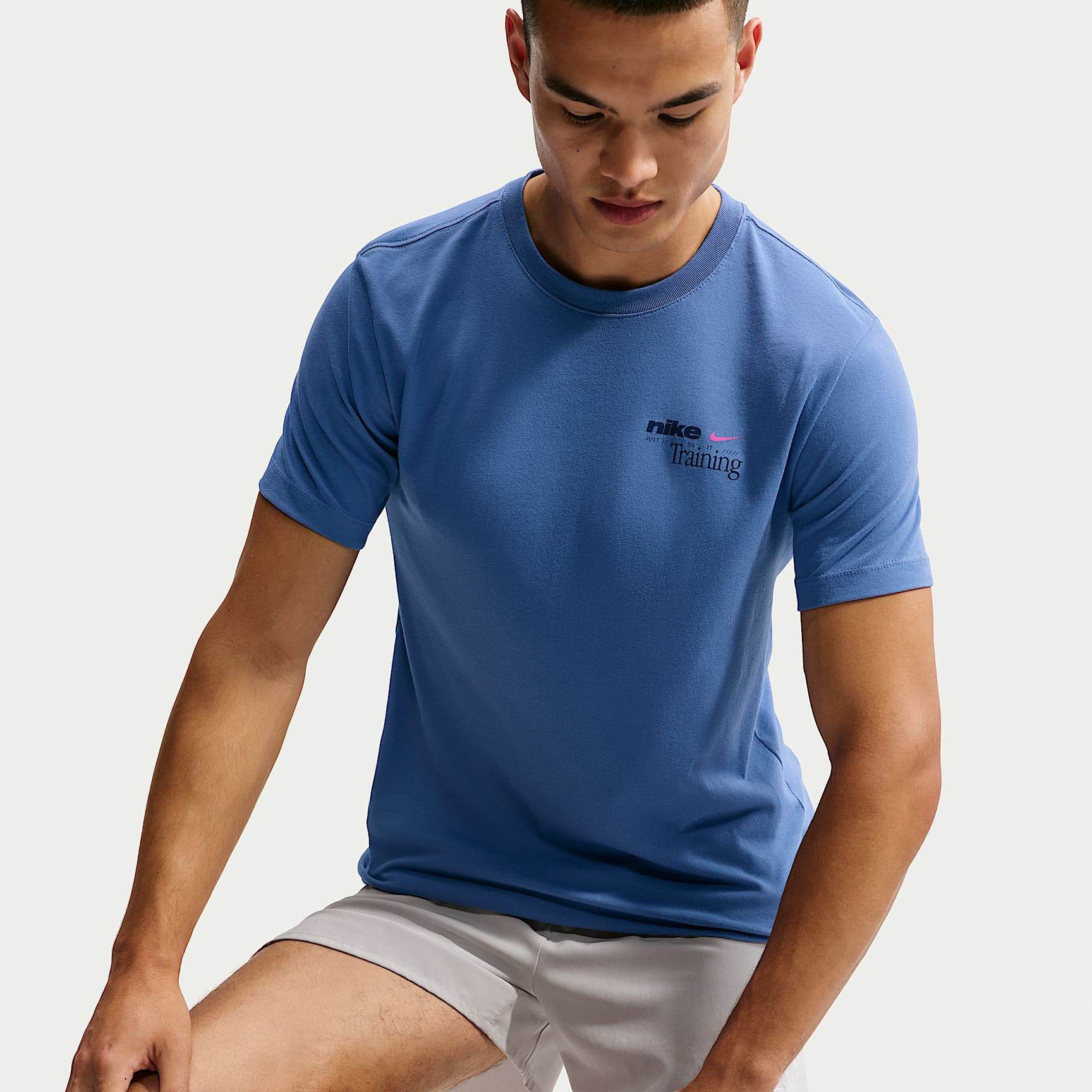 NIKE公式】ナイキ メンズ Dri-FIT トレーニング Tシャツ.オンライン